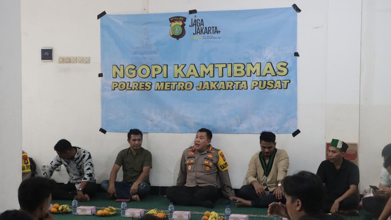 Ngopi Bareng HMI, Kapolres Metro Jakpus Ajak Mahasiswa Jaga Jakarta Lewat Kolaborasi