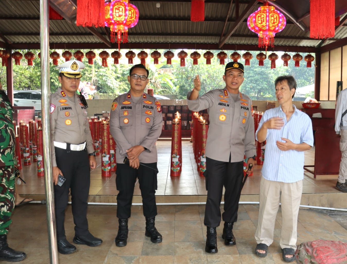 Kapolres Metro Depok Kunjungi Vihara Gayatri Saat Perayaan Imlek 2026